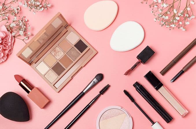 Beste Make-up Produkte für besondere Anlässe: Glamouröse Looks für jeden Event