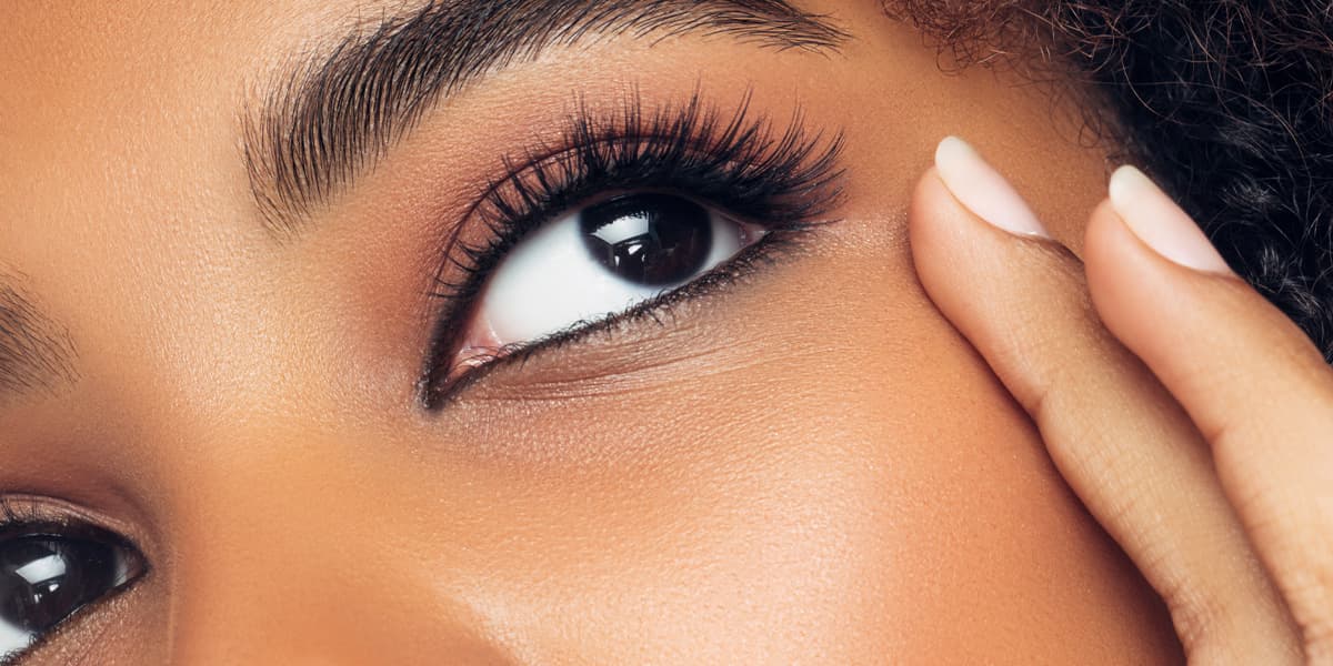 Entdecken Sie bei LashLink: Exklusive Zola Augenbrauenfarbe für professionelle Looks