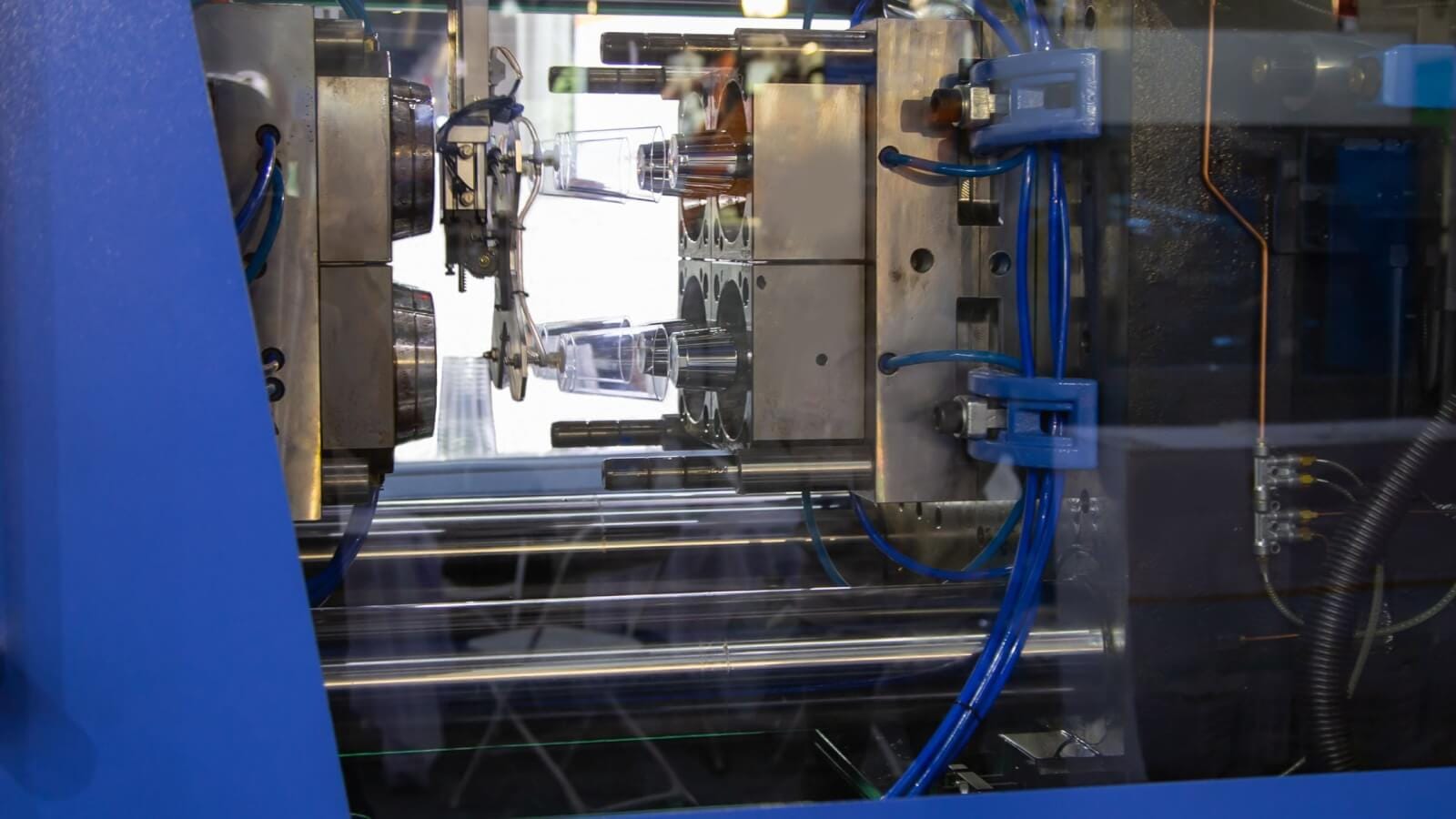 Maxnext GmbH: Spritzgusswerkzeuge aus Formenbau Spritzguss für höchste Präzision