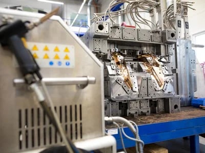 Maxnext GmbH: Schnelle Bestellung von Spritzguss 2k Teilen – Innovative Lösungen für Kunststoff