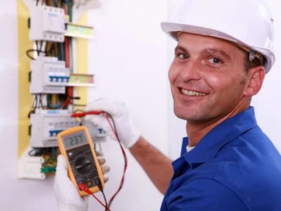 Wie sich durch die DGUV V3 Prüfung die Energieeffizienz elektrischer Anlagen verbessern lässt