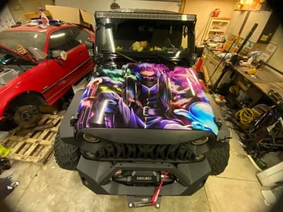 Was kostet es ein Auto zu folieren, wenn Anime drauf soll?