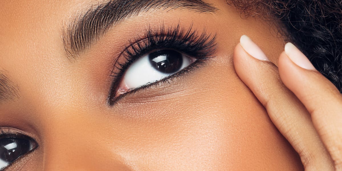 Entdecken Sie bei LashLink: Exklusive Zola Augenbrauenfarbe für professionelle Looks