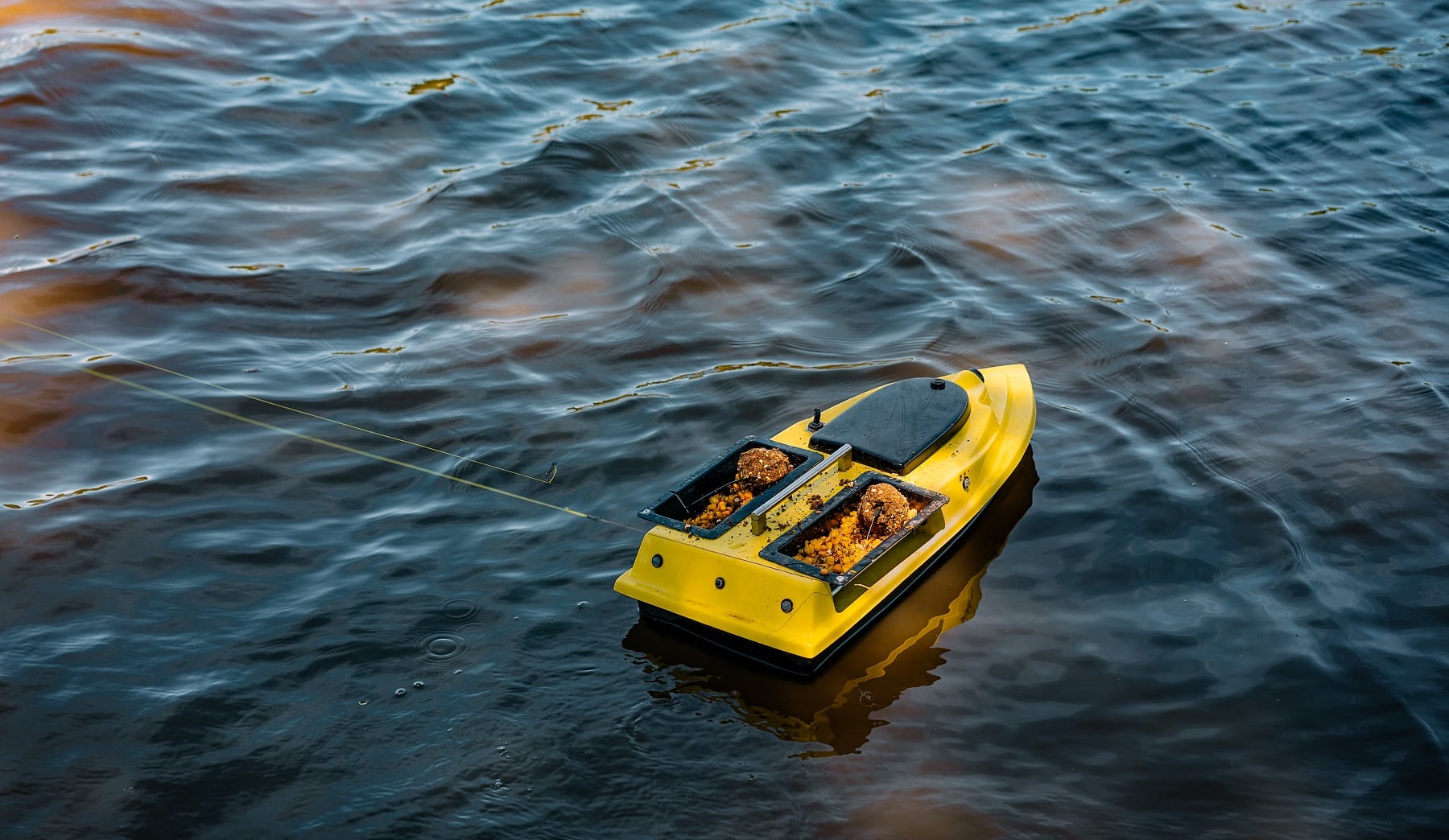 Boatman-Futterboote: Warum unser Bestand immer lieferbereit ist