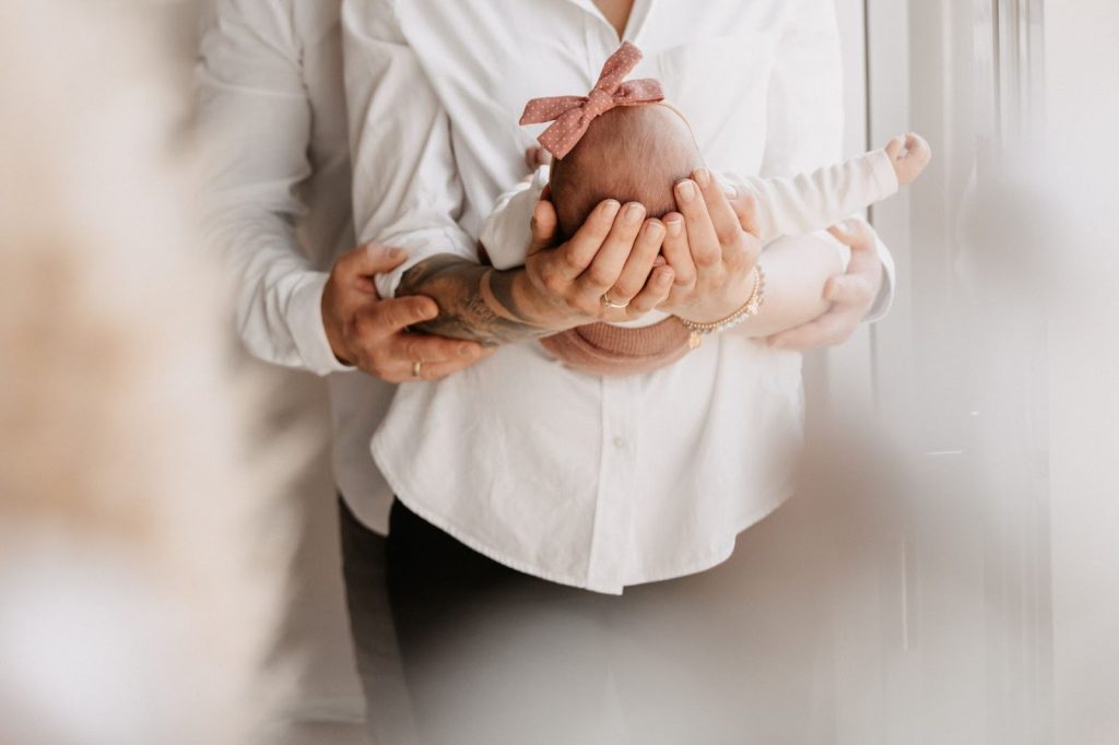 Newborn Fotoshooting für Bilder, die dich ein Leben lang begleiten