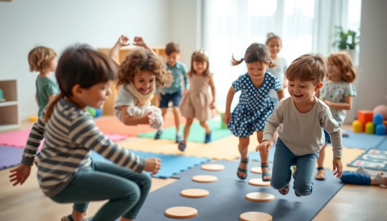 Kinder treiben Bewegungsspiele drinnen, mehr dazu lesen fuer kreative Anregungen.